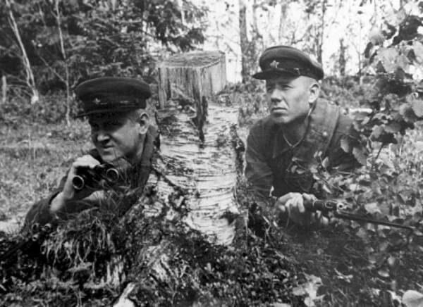 22 июня 1941 года первыми атаки немецкой армии встретили советские пограничники. Враг отводил всего полчаса на захват застав.-7