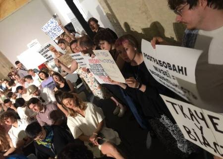    На книжном фестивале в Киеве потребовали отставки министра-«малоросса» Ткаченко