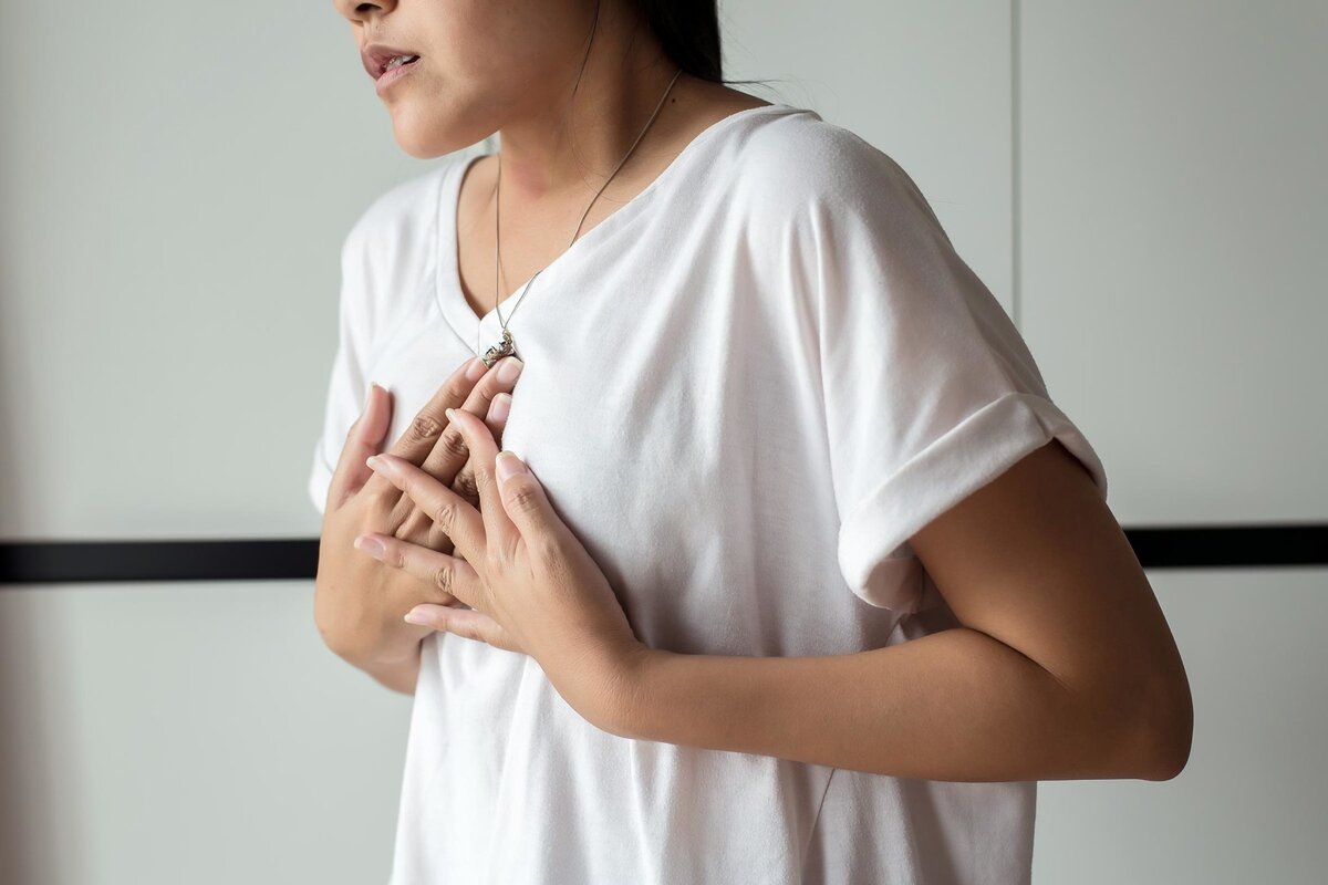 Причины болей в груди и как определить, относятся ли они к сердечным  проблемам | Клиника ЭКСПЕРТ - Гастро-гепатоцентр | Дзен