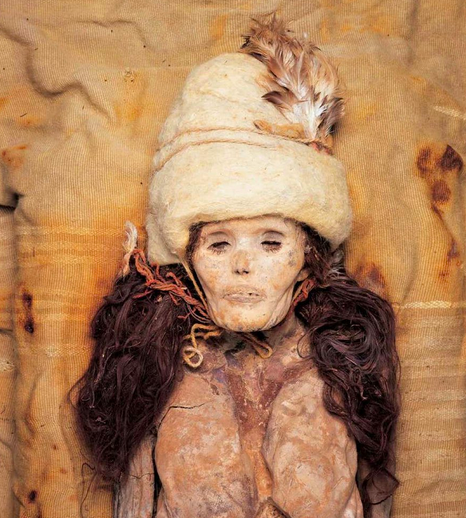 Мумифицированная женщина из Таримского бассейна Сяохэ. Фото: Xinjiang Institute of Cultural Relics and Archaeology