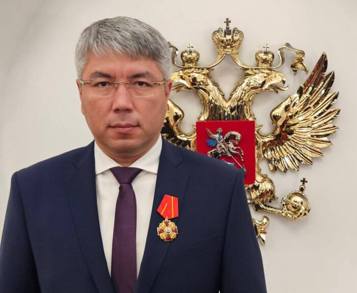 Фото: телеграм-канал Алексея Цыденова. Глава Бурятии награжден Орденом Александра Невского