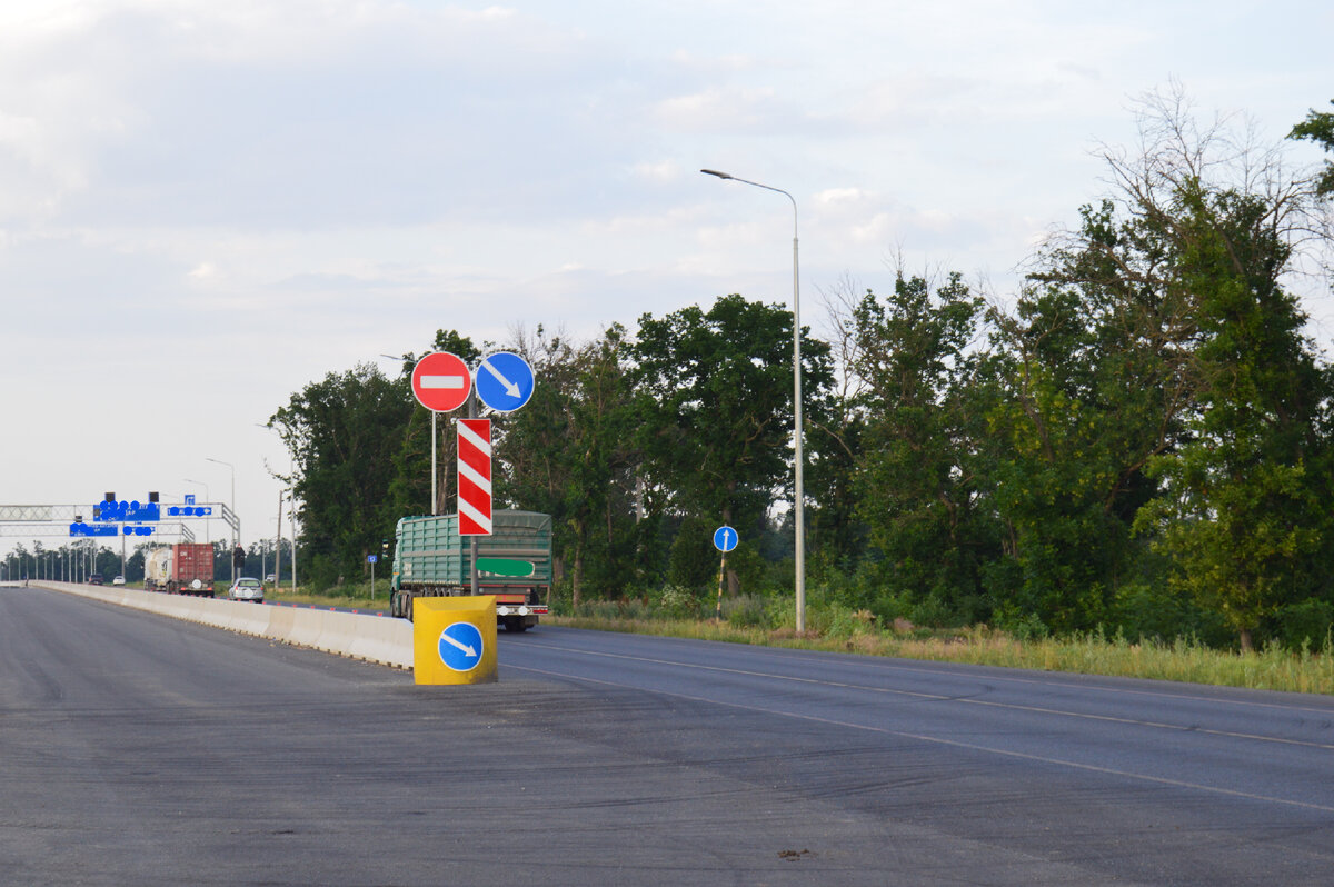 Фото автора. Июнь 2023. Заканчивается строительство новой объездной дороги, пока проезд закрыт.