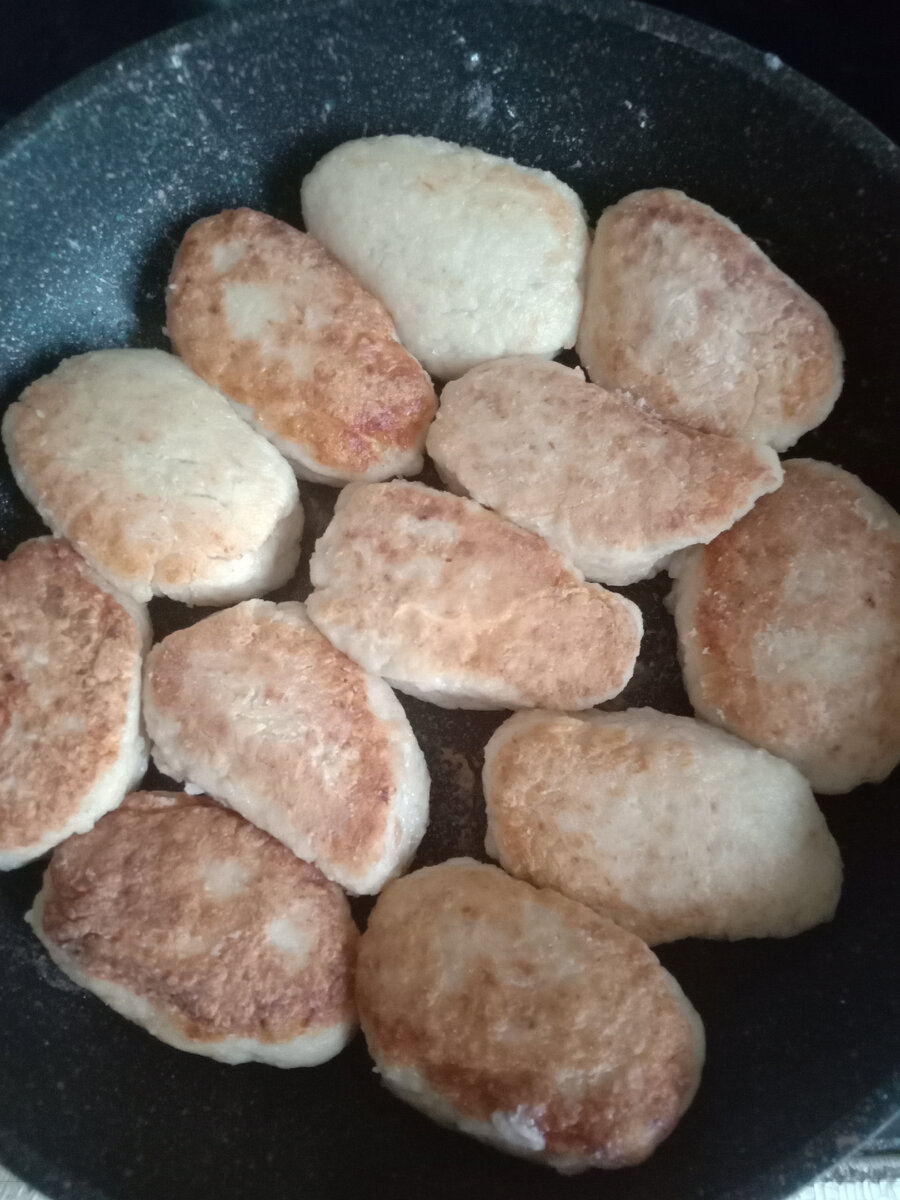 Котлетки жарятся!