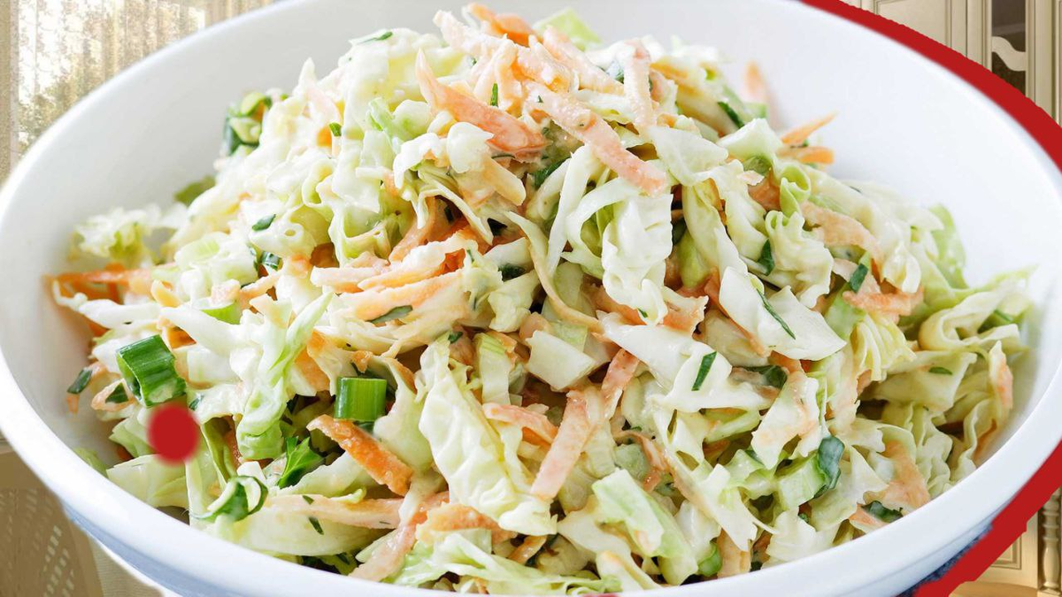 Капуста салат как делается. Коул слоу. Coleslaw. Coleslaw салат. Капуста Коул слоу.