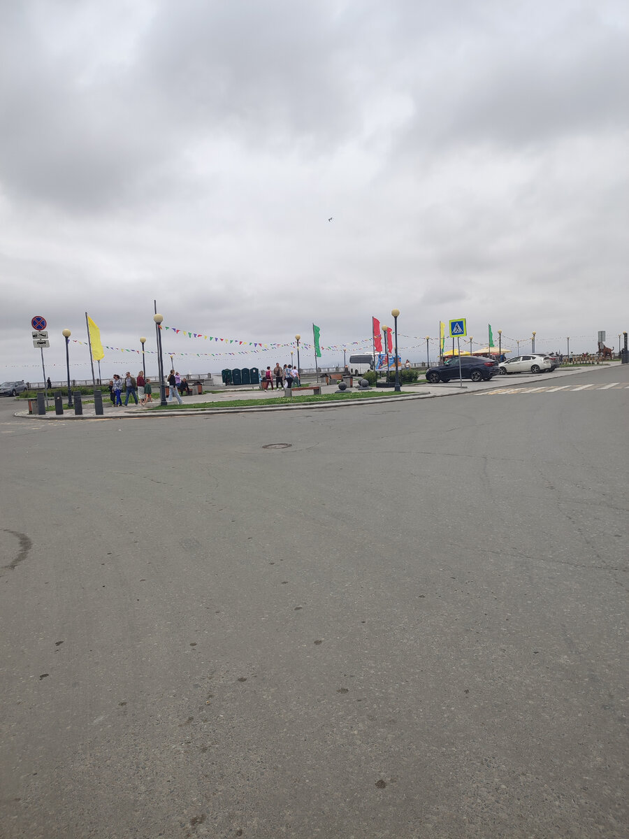 Где-то здесь и находились покос, рынок, переправа на Песчаный. Фото автора.