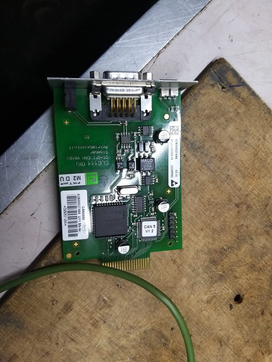 фото просто так - для примера. На этой плате я менял конкретно ЕЕПРОМ. Это блок CAN- шины частотника DANFOSS