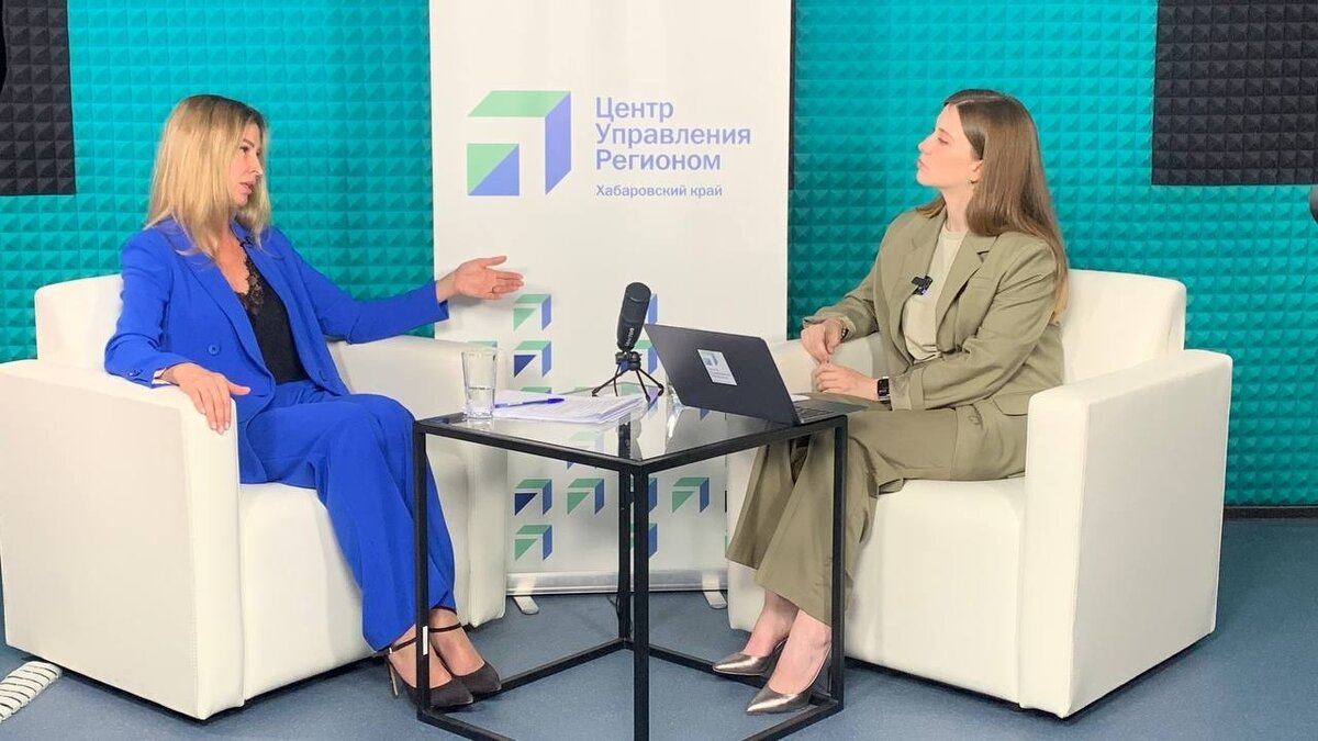     Главной темой прямого эфира стала реализация федерального проекта «Формирование комфортной городской среды» национального проекта «Жилье и городская среда» в Хабаровском крае. Трансляция прошла при поддержке ЦУР Хабаровского края.