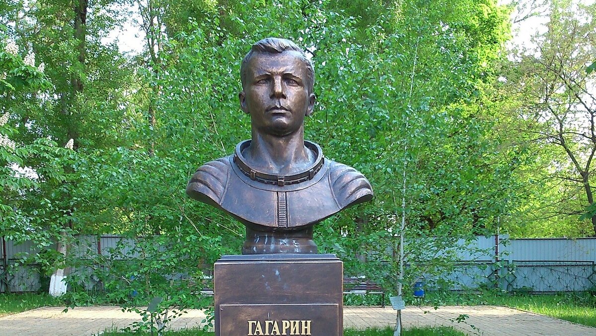     Многоэтажка соответствует генплану и правилам землепользования и застройки, об этом корреспонденту RostovGazeta рассказал ростовский блогер-урбанист Артемий Зайцев.