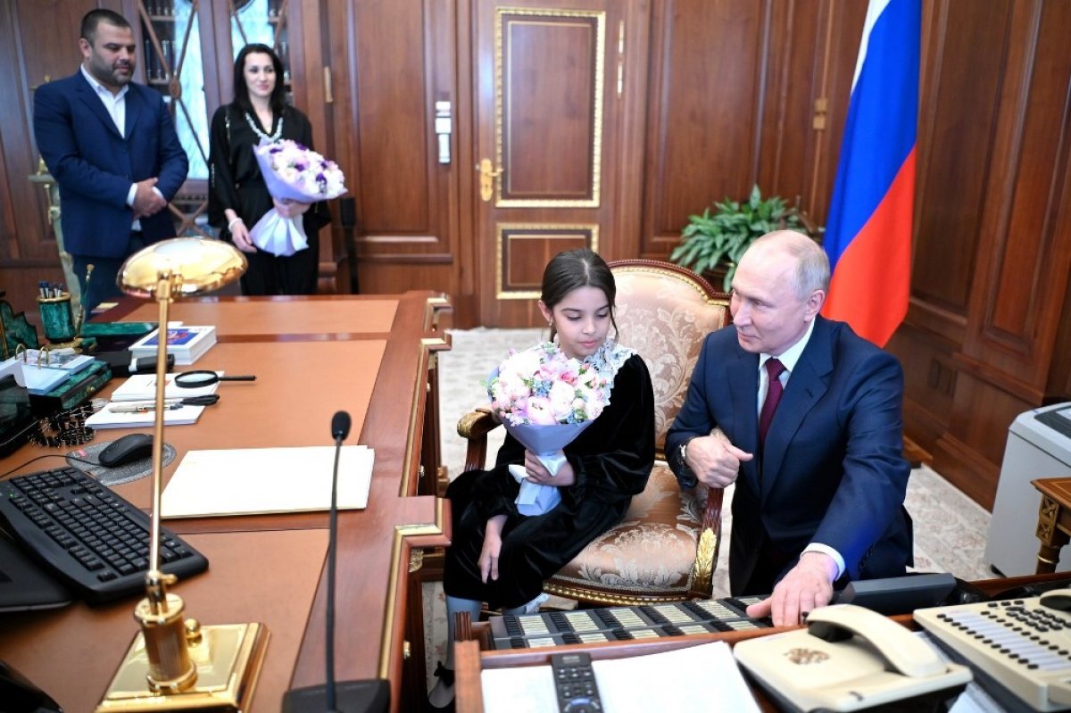    Отец посетившей Кремль школьницы из Дербента рассказал о встрече с Путиным