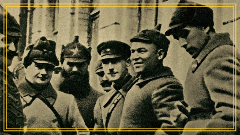 Котовский среди командиров Красной армии. Яндекс картинки