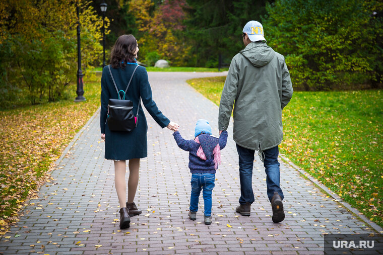    Дмитрий Артюхов поздравил жителей ЯНАО с Днем семьи, любви и верности