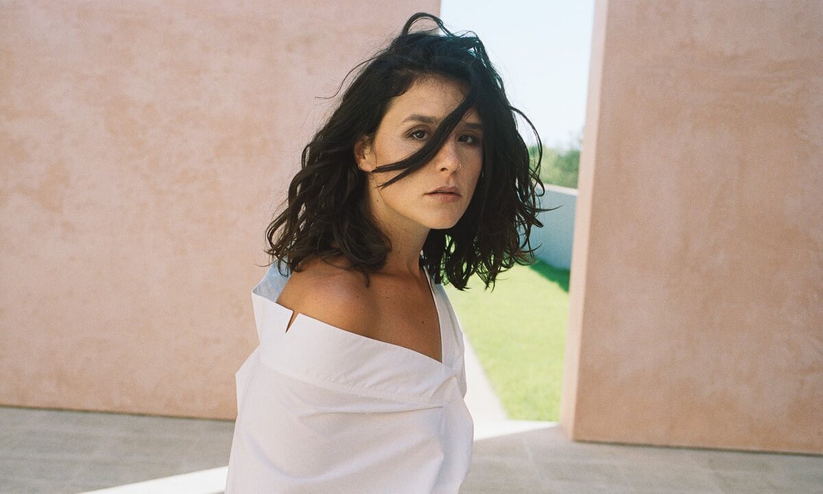 На фото: Jessie Ware
