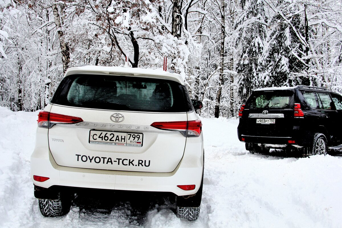 Ленд Крузер Прадо - Тойота Фортунер: кто первый в бой? | AUTOMPS | Дзен