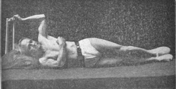 Несколько дней назад я опубликовала первую статью о Сэнфорде Беннете - человеке, который в 50 лет стал делать собственный комплекс упражнений для лица и тела в кровати, а к 72 годам по всем...-30