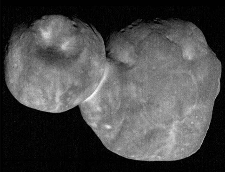 Ultima Thule, ледяной первобытный объект, который в январе посетил космический аппарат «New Horizon», является примером такого планетарного строительного блока, застывшего во времени. (Image Credit: NASA)