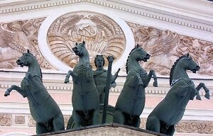  Продолжая разговор о репертуарности опер Римского-Корсакова, сегодня мы предлагаем нашим читателям еще один справочный материал. В прошлой публикации («Римский-Корсаков в Италии») мы привели список постановок опер композитора на родине бельканто, поводом к этому мини-исследованию послужила совместная работа московского Большого театра с одной из итальянских трупп. Сегодня обратимся собственно к Большому и окинем взглядом «корсаковский» процесс на главной сцене страны. За основу мы взяли хронологию из книги В. И. Зарубина «Большой театр: Первые постановки опер на русской сцене. 1825 – 1993» (Москва, «Эллис Лак», 1994), дополнив ее собственными заметками за пятнадцать лет, прошедших после выхода исследования.