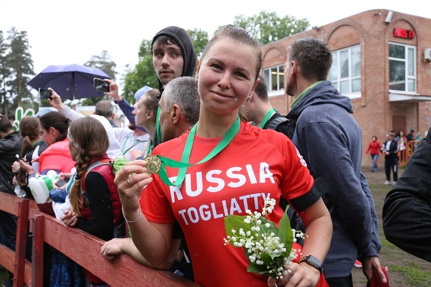 Спортивный дух витает над городом Святого Креста (так еще именуют Тольятти). И если на местном автопроме многие давно поставили крест, если не два, то движение за здоровый образ жизни набирает обороты. И особого внимания заслуживает любительский футбол!
