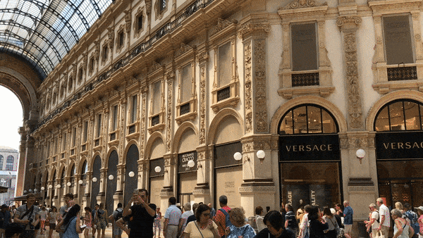  Via U. Foscolo, 7, Милан, Италия