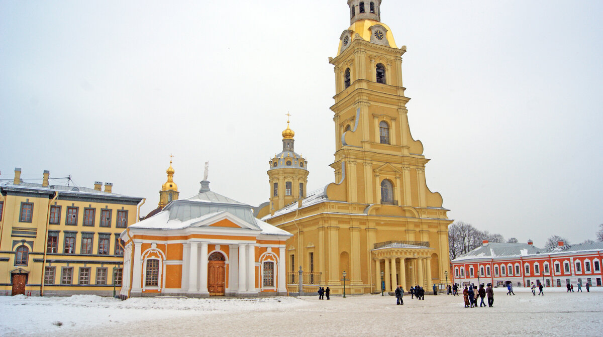 Петропавловский собор зимой СПБ