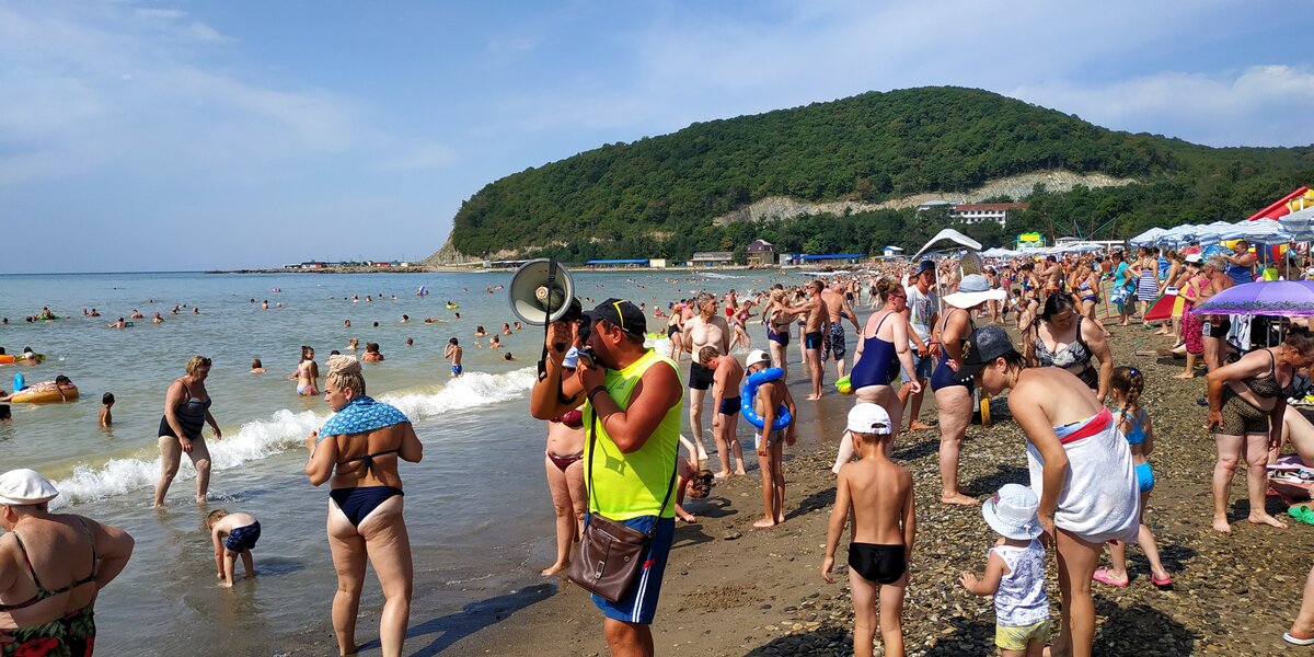 Температура черного моря сейчас в джубге. Туапсе Джубга пляж. Черное море пляж Джубга. Джубга дикий пляж.