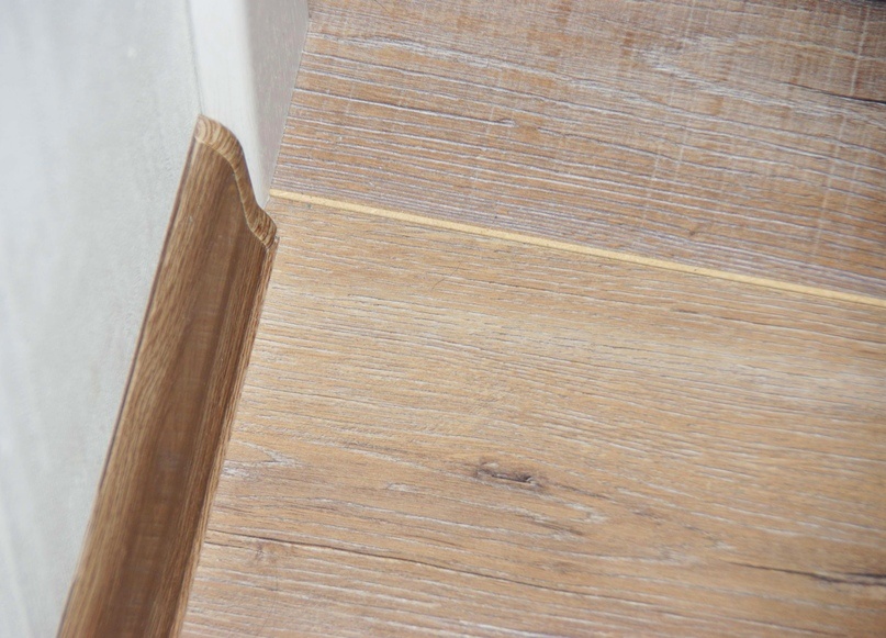 Зазор между листами ламината