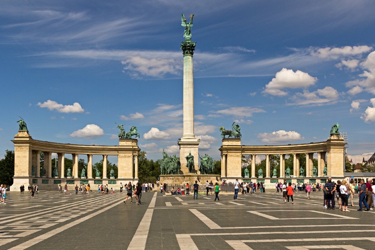 Площадь героев будапешт всемирное наследие. Будапешт площадь героев венгрия. Площадь героев венгрия. Будапешт площадь королей. Площадь героев будапешт.