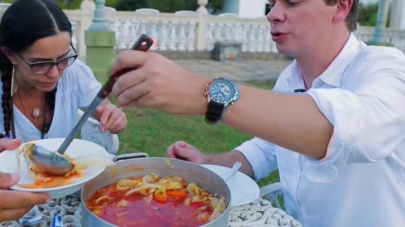 Кадр из передачи "Мир наизнанку". Взято из открытого бесплатного источника в Интернете. 