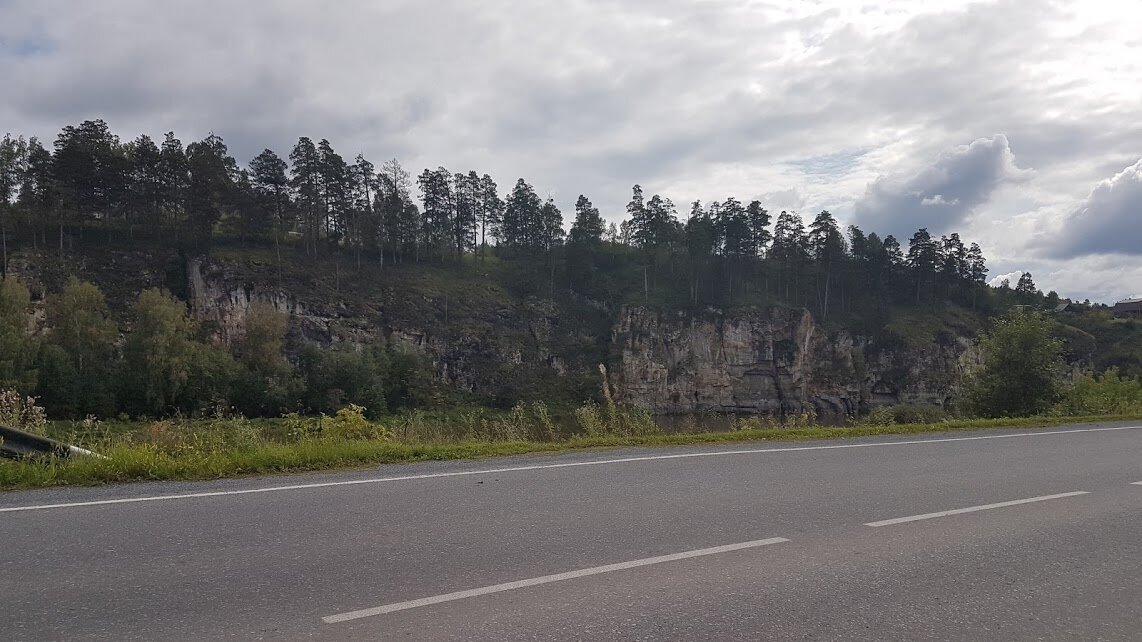 Река Ай в поселке Межевой. Очень красивые места.