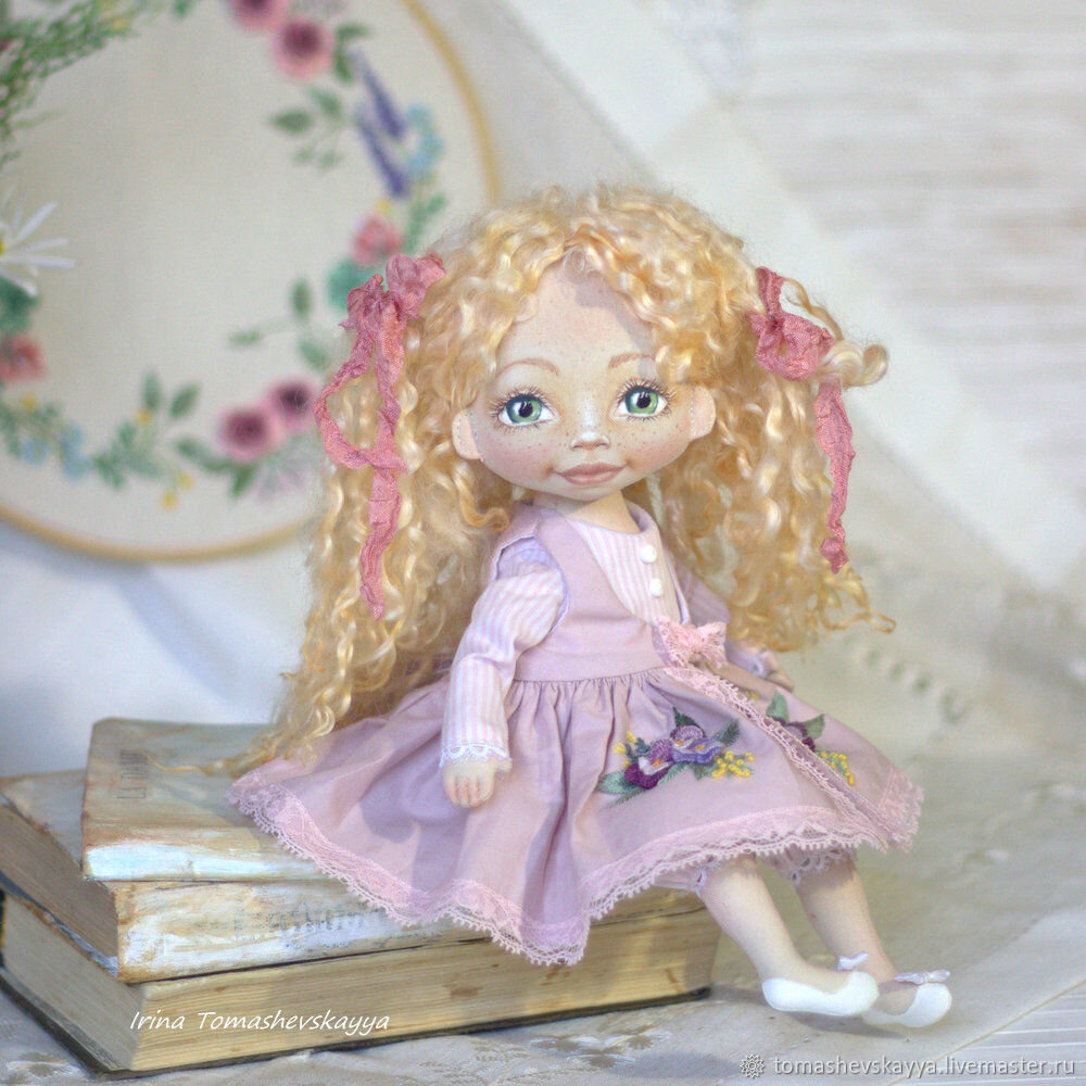 Куклы из габардина. Автор Ирина Томашевская