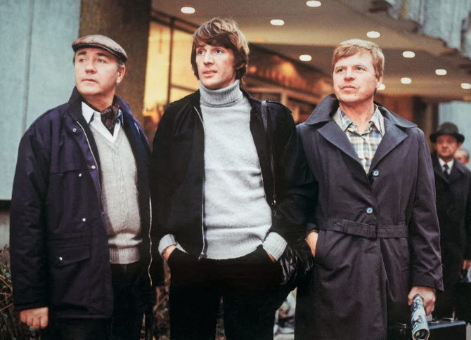 Кадр из фильма "Самая обаятельная и привлекательная" 1985 г