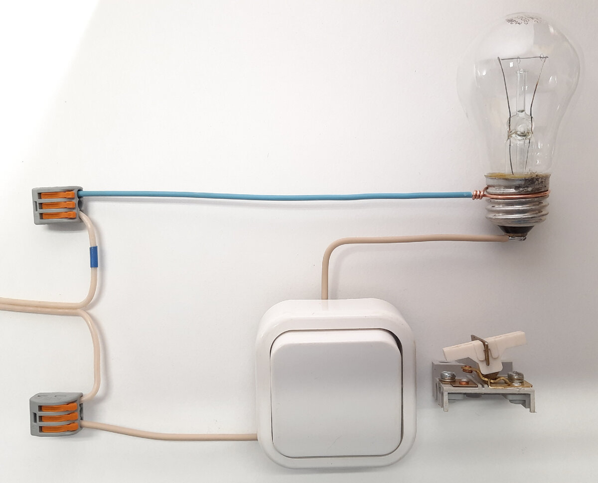 Схема подключения выключателя к лампочке и розетки