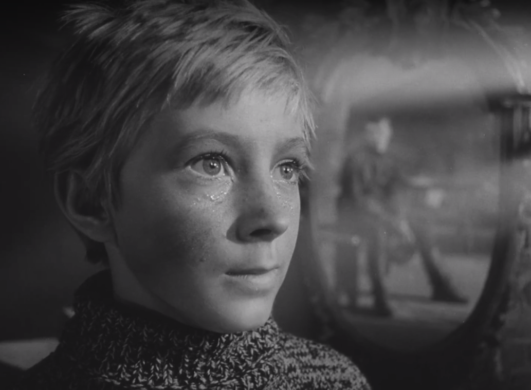 Николай Бурляев, Кадр из кинофильма "Иваново детство" (1962), режиссер Андрей Тарковский, сценаристы Михаил Папава, Владимир Богомолов, композитор Вячеслав Овчинников (скриншот)