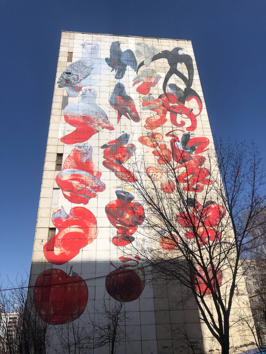 Мурал ,выполненный художником из Италии, Hitnes, к сказке " Зухра"