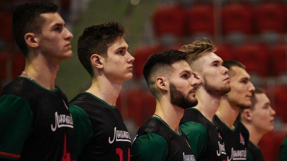    Волейболисты новосибирского "Локомотива"© Фото : Пресс-служба ВК "Локомотив" (Новосибирск)