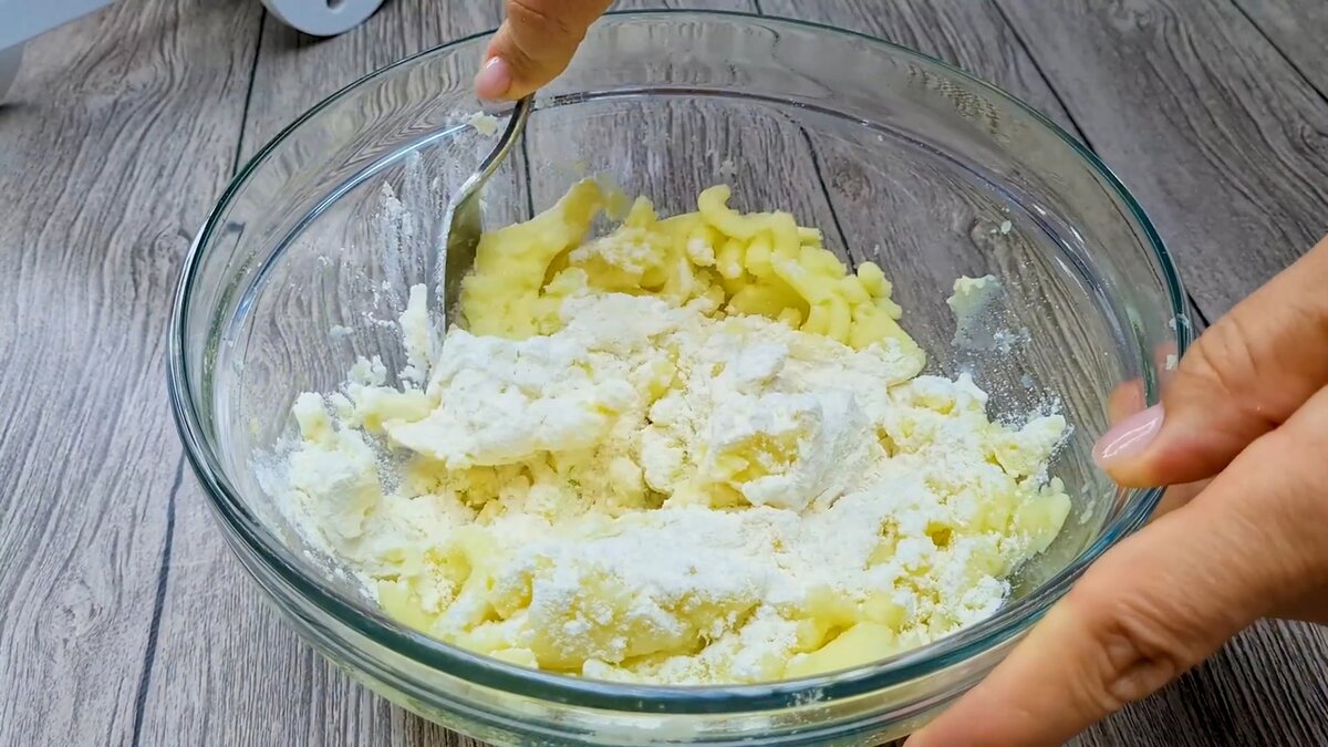 Покупаю две картофелины и иду готовить потрясающую закуску для мужа - он очень любит, съедает по 15 штук за раз Покупаю две картофелины и иду готовить потрясающую закуску для мужа - он очень любит, съедает по 15 штук за раз