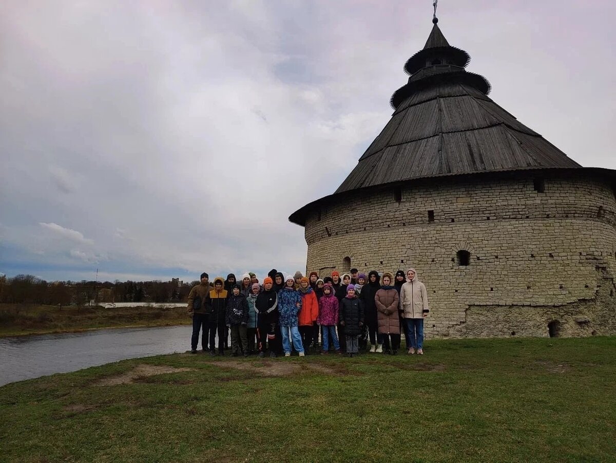 Подворье Псково-Печерского монастыря в Пскове фото.