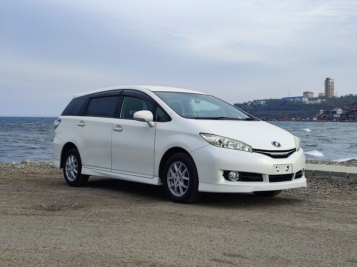 Toyota Wish 2013