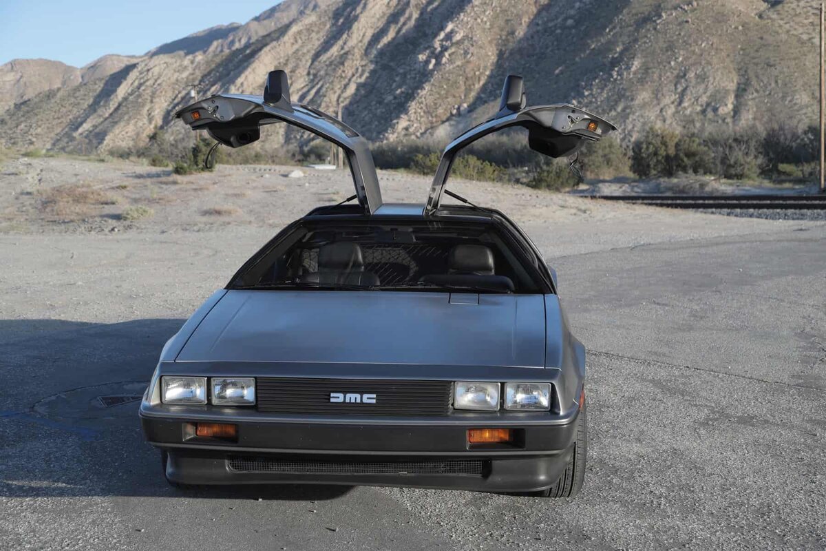 DeLorean  DMC-12