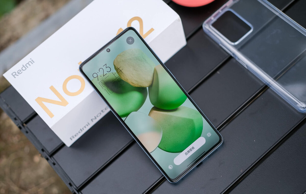    Redmi Note 12 и выглядит хорошо, и аппаратно устроен весьма неплохо