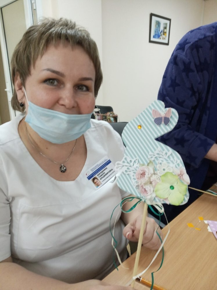    Пациенты онкологического центра ОКБ Ханты-Мансийска стали участниками мастер-класса «Встречаем Пасху»