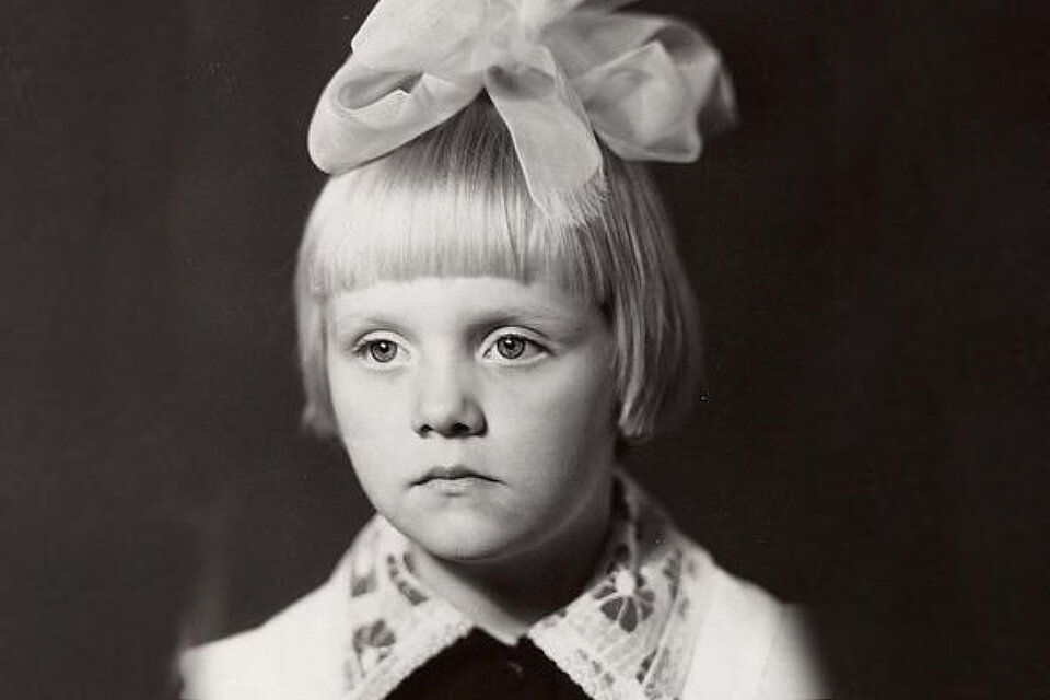 Алла Перфилова (Валерия) в детстве. Фото: vk.com/valeriya.official  📷
