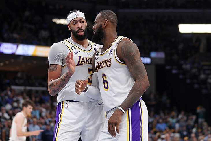 Хатимура и Ривз смяли «Мемфис». Самую популярную команду НБА «Лос-Анджелес Лейкерс» лихорадит уже три года – сразу после чемпионского «пузыря»-2020.