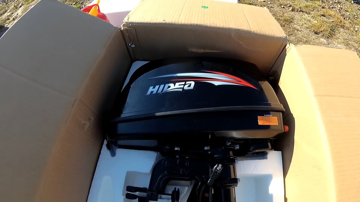 Hidea HD 5 FHS - это двухтактный бензиновый лодочный мотор