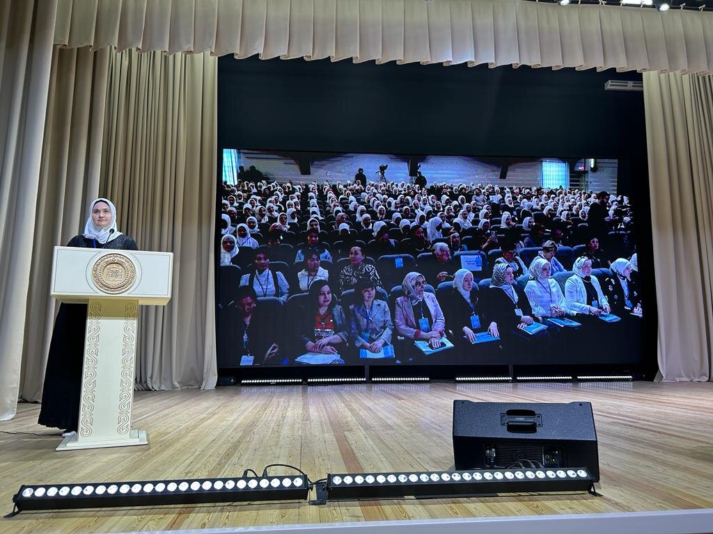    Организаторы конференции – Международная педагогическая академия дошкольного образования (МПАДО), Департамент дошкольного образования мэрии г. Грозного и Ассоциация развития качества дошкольного образования (АРКАДО)