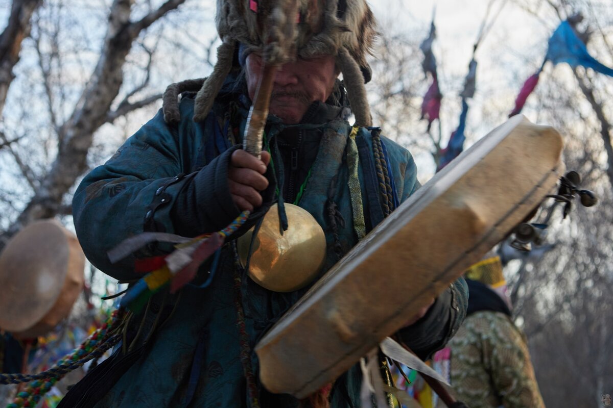 Тувинские шаманы. Глаза шамана. Шаманы Монголии глаза.