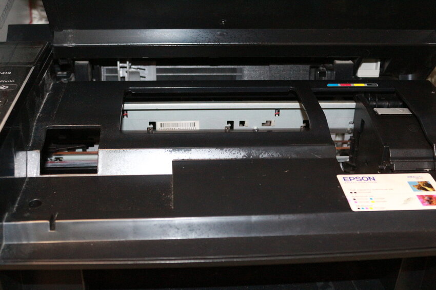 Шаг №2 Открываем крышку принтера.