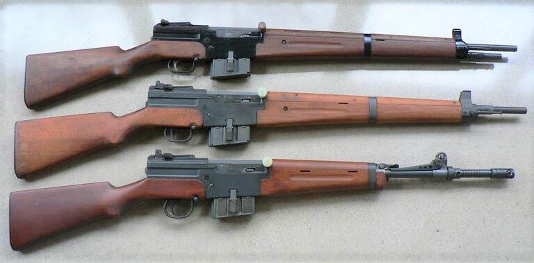 Самозарядные винтовки МАС. Сверху вниз: МАС-44, МАС-49, МАС-49/56.