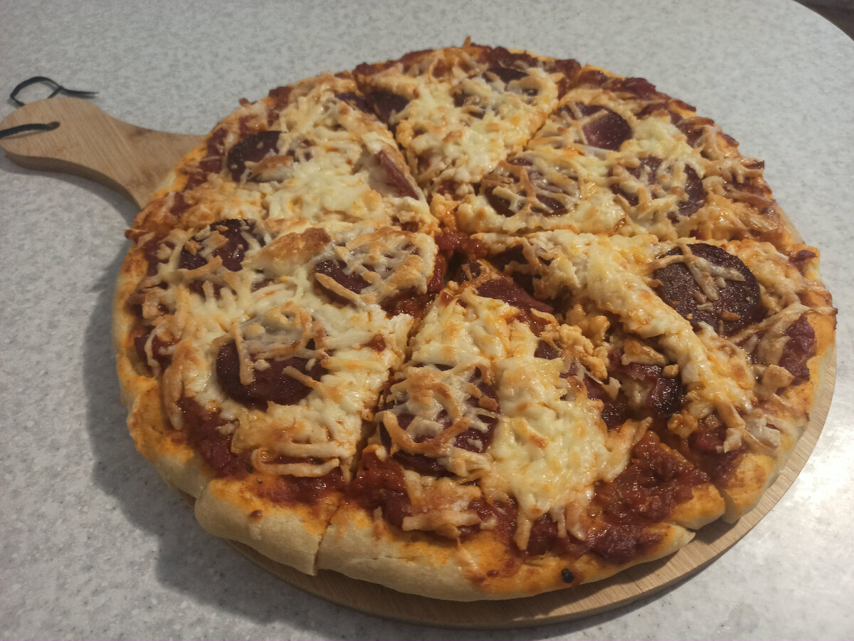 Пицца в духовке из дрожжевого теста
