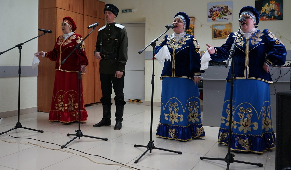 📷    В санатории Оренбурга прошел концерт для раненых бойцов СВО Кристина Просвиркина