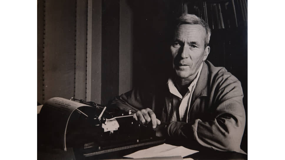 Фото: Фото Тимура Сабирова (фоторепродукции снимков из архива ученика А. Н. Колмогорова, академика А. Н. Ш📷Андрей Колмогоров был не только великим математиком, но и организатором сети физико-математических школ